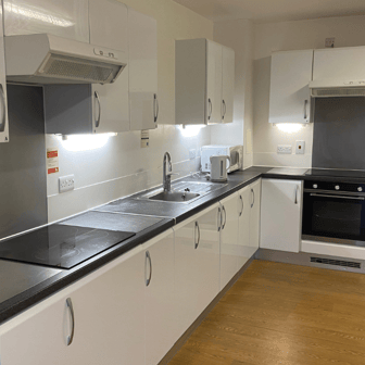 Single Ensuite Premium - Image 4